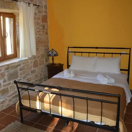 Guest house Akros Oreon Small 4*