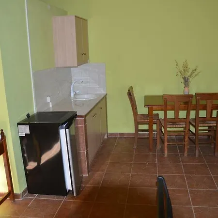 Akros Oreon Small Guest house 4*